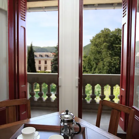 La De Bed & Breakfast 4*